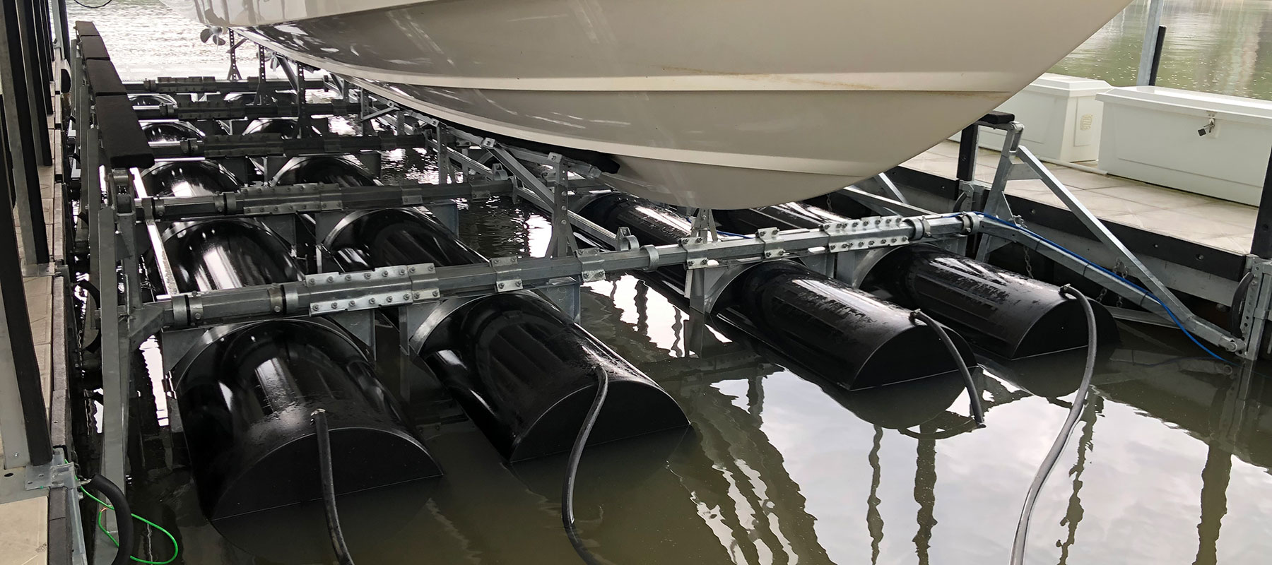38,000 lb boat lift at the Lake of the Ozarks