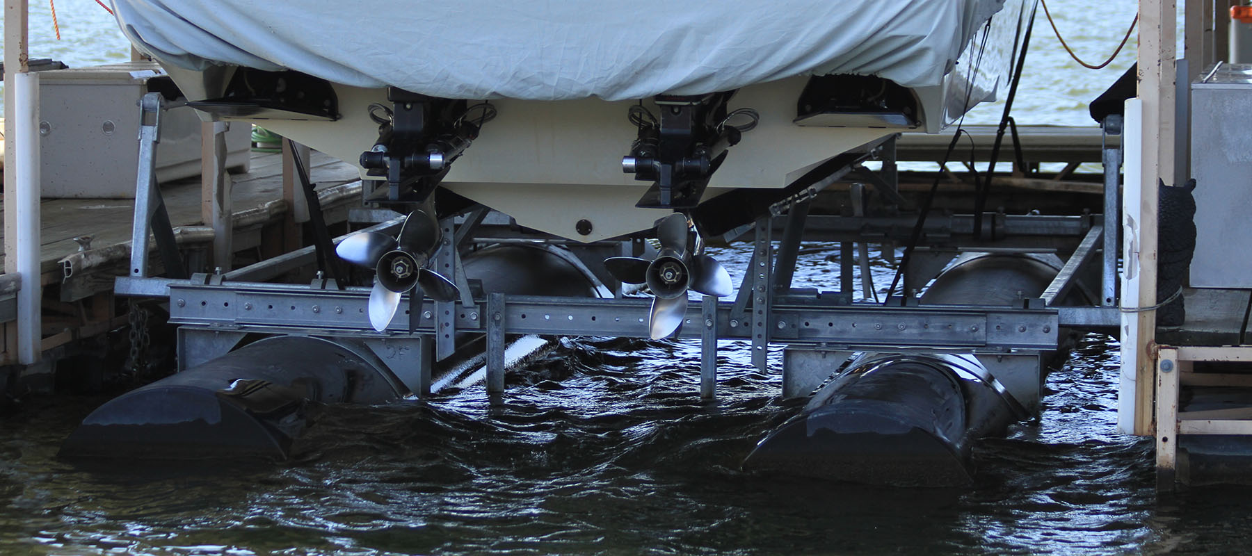 10,000 lb boat lift at the Lake of the Ozarks